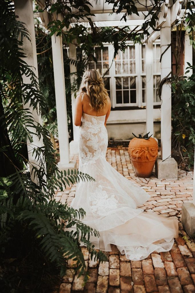 Tropical bridal portrait at the historic walton house in homestead florida